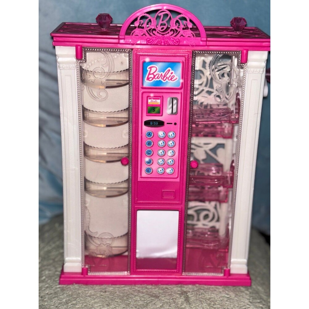 Barbie Life in the Dreamhouse Fashion Vending Machine
